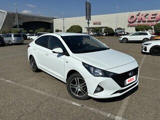 2020 Hyundai Solaris II Рестайлинг, белый, 1350000 рублей, вид 1