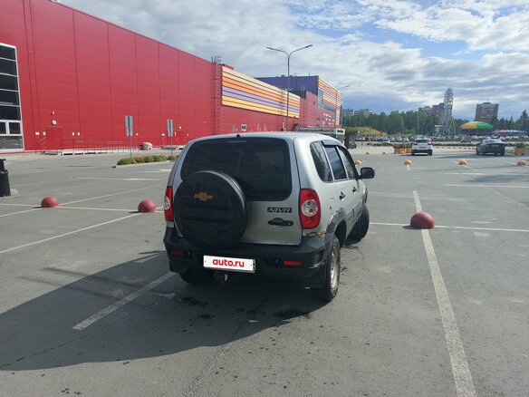 2014 Chevrolet Niva I Рестайлинг, серебристый, 650000 рублей - вид 7