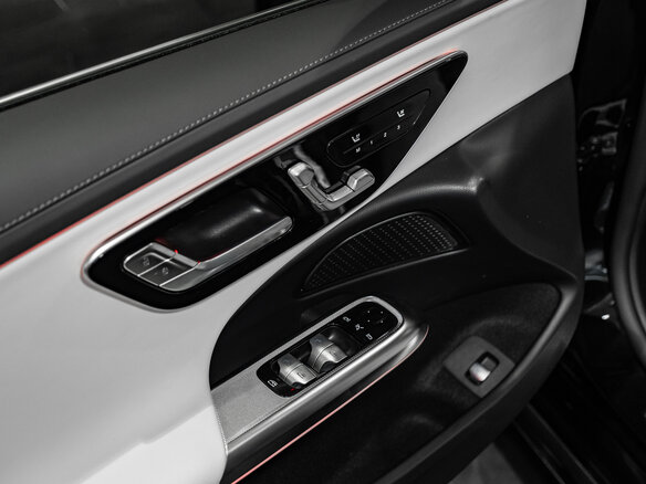 2025 Mercedes-Benz E-Класс 200 VI (W214, S214), чёрный, 7350000 рублей - вид 17
