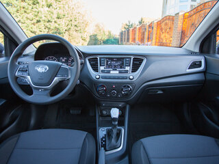 2022 Hyundai Accent V Рестайлинг, серый, 2099000 рублей, вид 2