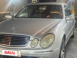2004 Mercedes-Benz E-Класс 320 III (W211, S211), серебристый, 780000 рублей, вид 3