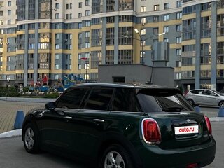 2018 Mini Hatch Cooper III (F55/F56) Рестайлинг, зелёный, 1750000 рублей, вид 4