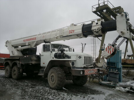 2010 Челябинец КС-55733, белый, 5000000 рублей, вид 1