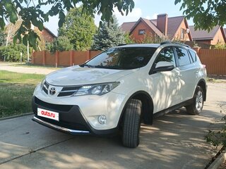 2013 Toyota RAV4 IV (XA40), белый, 1950000 рублей, вид 1
