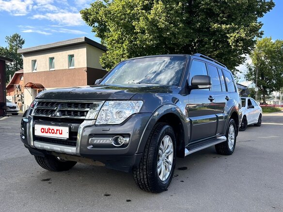 2017 Mitsubishi Pajero IV Рестайлинг 2, серый, 3200000 рублей - вид 1
