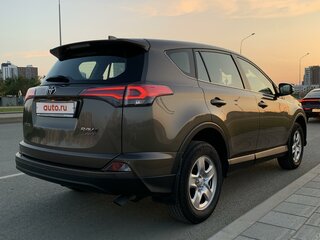 2018 Toyota RAV4 IV (XA40) Рестайлинг, коричневый, 3001000 рублей, вид 5