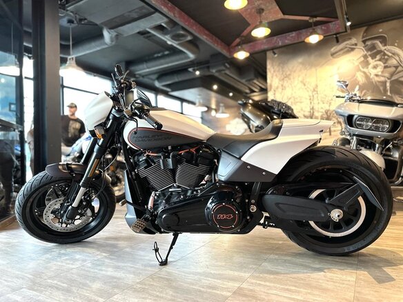 2019 Harley-Davidson FXDR 114, белый, 2099000 рублей - вид 4