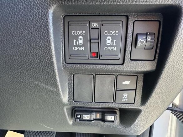 2023 Honda Stepwgn VI, белый, 2125000 рублей - вид 14