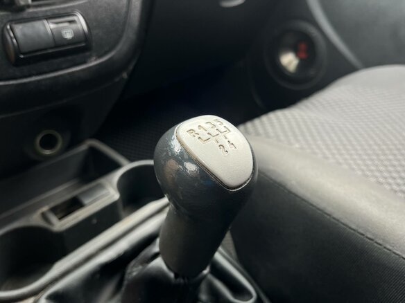 2013 Lada (ВАЗ) Granta I, чёрный, 210000 рублей - вид 9