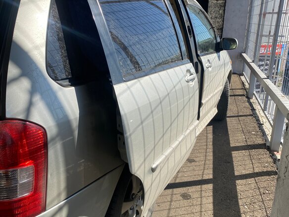 2002 Mazda MPV II (LW), серый, 699000 рублей - вид 4