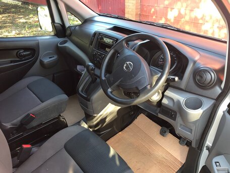 2014 Nissan NV200, серебристый, 1300000 рублей, вид 5