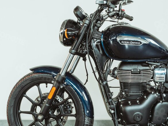 2026 Royal Enfield Meteor, синий, 519000 рублей - вид 12