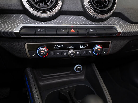 2025 Audi Q2 L 35 TFSI I Рестайлинг, серый, 3700000 рублей - вид 21