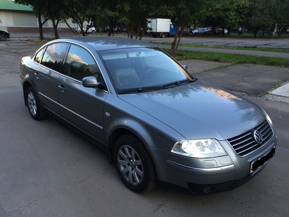 2003 Volkswagen Passat B5 Рестайлинг, серый - вид 1