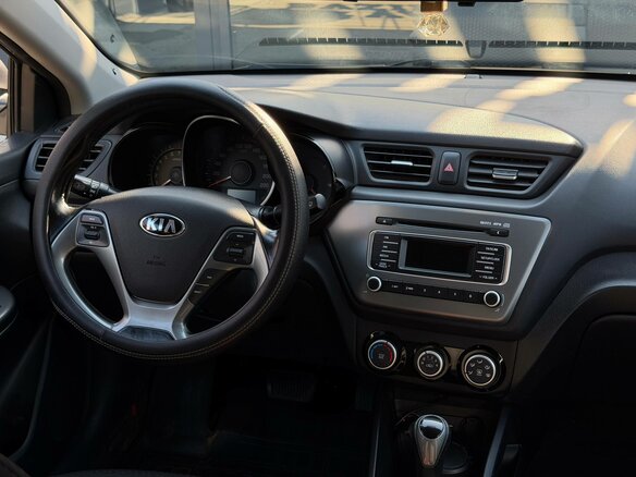 2016 Kia Rio III Рестайлинг, серый, 1050000 рублей - вид 22