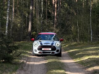 2019 Mini Hatch JCW III (F55/F56) Рестайлинг, серебристый, 2550000 рублей, вид 1