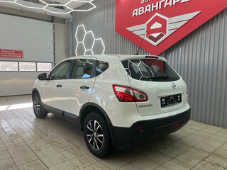 2013 Nissan Qashqai I Рестайлинг, белый, 1230000 рублей, вид 5
