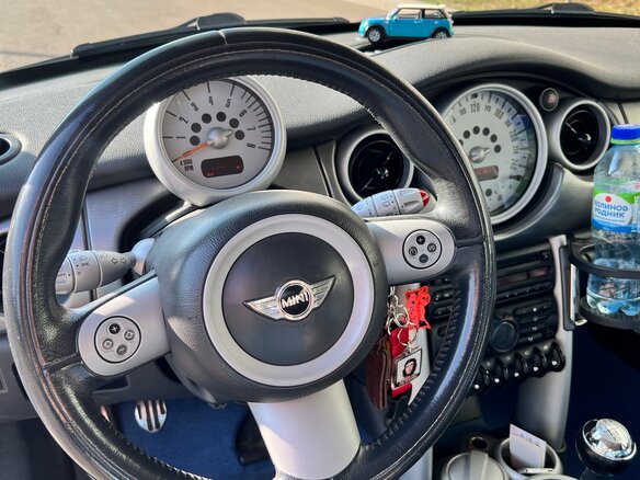 2004 Mini Hatch Cooper S I (R50), синий, 1065000 рублей - вид 17