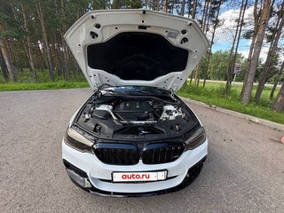 2017 BMW 5 серии 520d xDrive VII (G30/G31/G38), белый, 3500000 рублей, вид 3