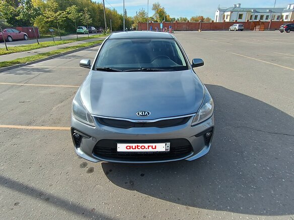 2017 Kia Rio IV, серый, 937000 рублей