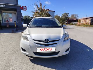 2007 Toyota Belta I, белый, 370000 рублей, вид 1