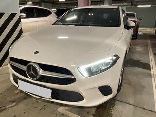 2018 Mercedes-Benz A-Класс 180 IV (W177), белый, 1670000 рублей, вид 3