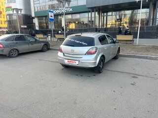 2011 Opel Astra H Рестайлинг, серебристый, 490000 рублей, вид 3