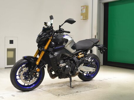 2022 Yamaha MT-09 (FZ-09), серебристый, 1150000 рублей, вид 5