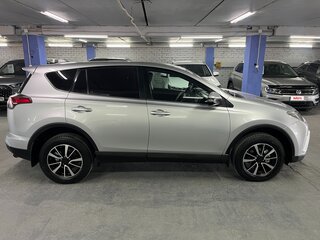 2018 Toyota RAV4 IV (XA40) Рестайлинг, серебристый, 2099000 рублей, вид 4