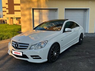 2011 Mercedes-Benz E-Класс 250 7G-Tronic IV (W212, S212, C207), белый, 1900000 рублей, вид 1