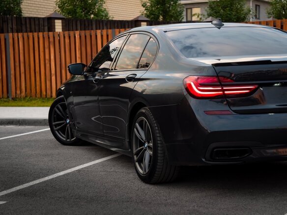 2016 BMW 7 серии 740d xDrive VI (G11/G12), серый, 4500000 рублей - вид 12