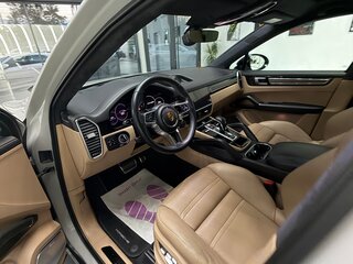 2020 Porsche Cayenne GTS Coupé III, серый, 9900000 рублей, вид 4