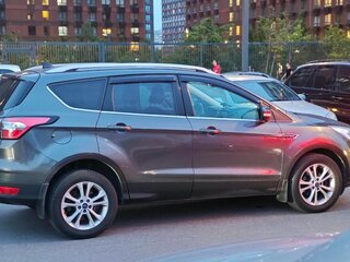 2017 Ford Kuga II Рестайлинг, серый, 1650000 рублей, вид 3