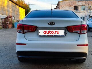 2015 Kia Rio III Рестайлинг, белый, 790000 рублей, вид 4