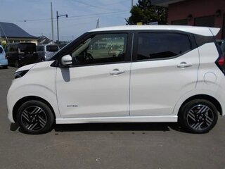 2023 Nissan Dayz MHEV II, белый, 899000 рублей, вид 2