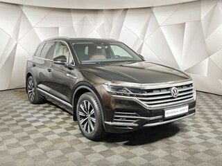 2020 Volkswagen Touareg III, коричневый, 5494000 рублей, вид 3