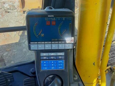 2011 Komatsu PC220-8, жёлтый, 4500000 рублей, вид 5