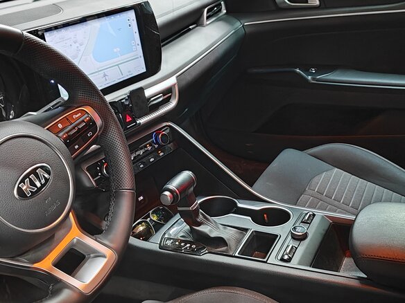 2020 Kia K5 III, белый, 3800000 рублей - вид 8