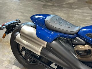 2023 Harley-Davidson Sportster S, синий, 2400000 рублей, вид 3
