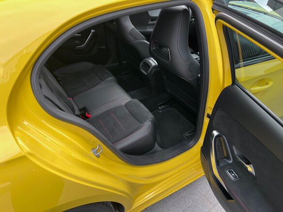 2019 Mercedes-Benz A-Класс 200 IV (W177), жёлтый, 2280000 рублей - вид 28