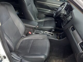 2013 Mitsubishi Outlander III, белый, 1350000 рублей, вид 5