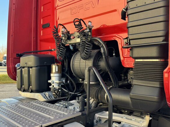 2024 Dongfeng GX, красный, 9000000 рублей - вид 8