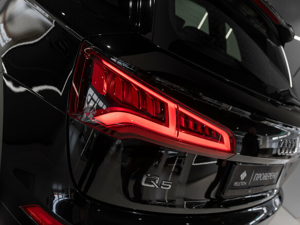 2020 Audi Q5 II (FY), чёрный, 3075000 рублей - вид 26