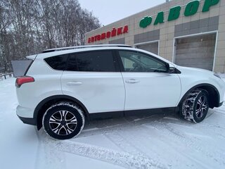 2018 Toyota RAV4 IV (XA40) Рестайлинг, белый, 2790000 рублей, вид 4