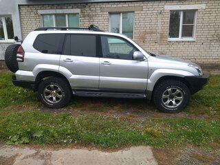 2008 Toyota Land Cruiser Prado 4-speed 120 Series Рестайлинг, серебристый, 2450000 рублей, вид 3