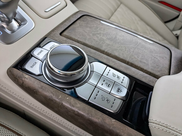 2022 Genesis G90 Limousine I Рестайлинг, чёрный, 5120000 рублей - вид 26