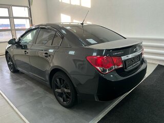 2010 Chevrolet Cruze I, чёрный, 645000 рублей, вид 4
