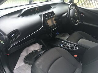 2019 Toyota Prius IV Рестайлинг (XW50), белый, 1799000 рублей, вид 4