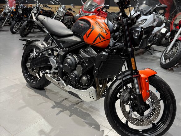 2022 Triumph Trident 660, оранжевый, 785000 рублей - вид 4