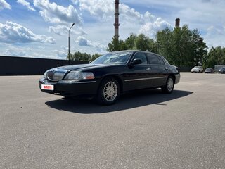 2011 Lincoln Town Car III Рестайлинг, чёрный, 4000000 рублей, вид 1